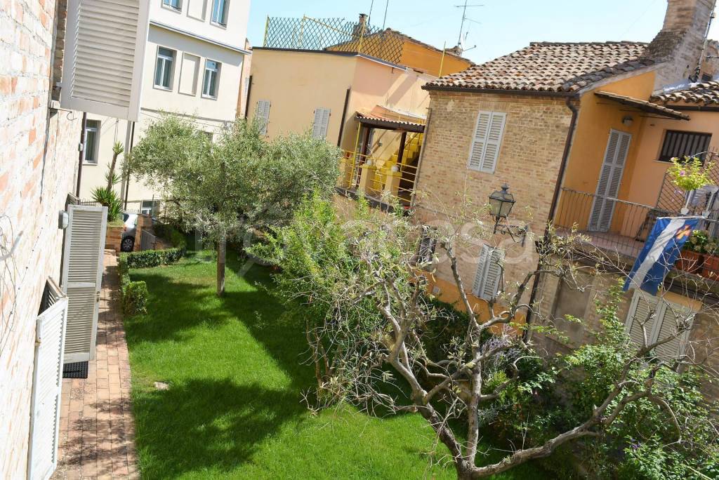 immagine annuncio 11 di 12