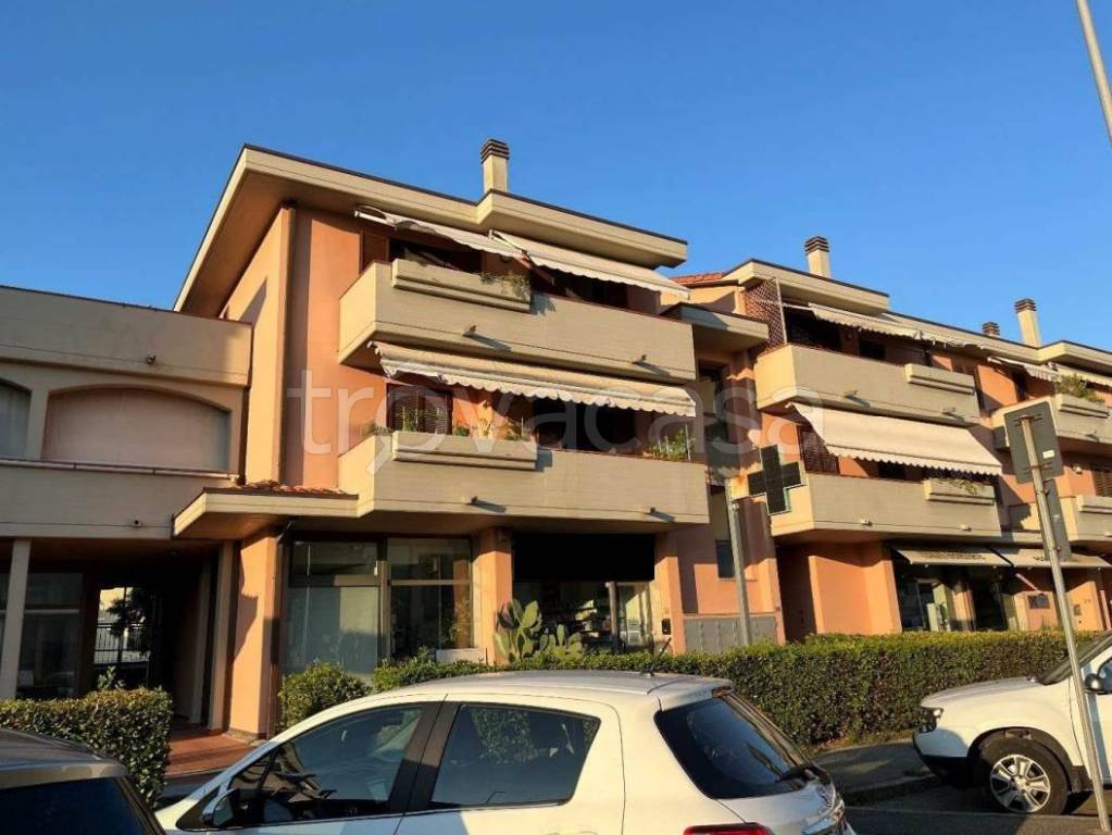 appartamento in vendita a Prato in zona Sant'Ippolito