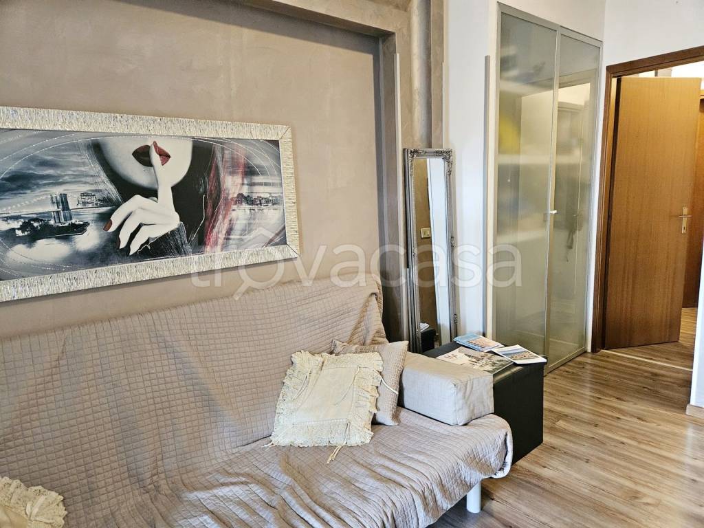 immagine annuncio 1 di 8