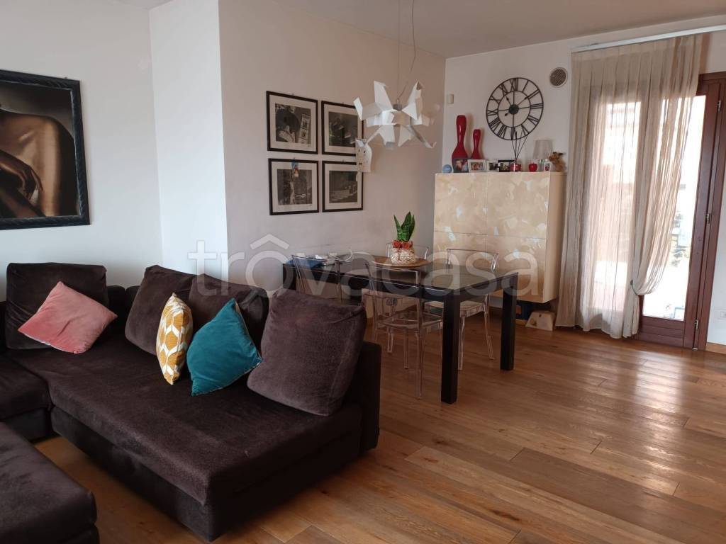 immagine annuncio 1 di 8