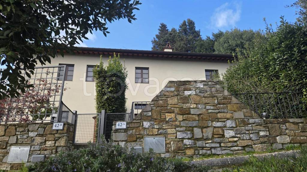 appartamento in vendita a Pontassieve in zona Le Falle