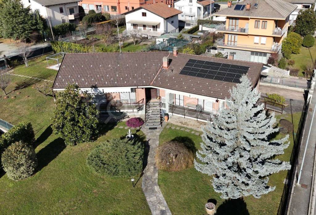 casa indipendente in vendita a Gaglianico