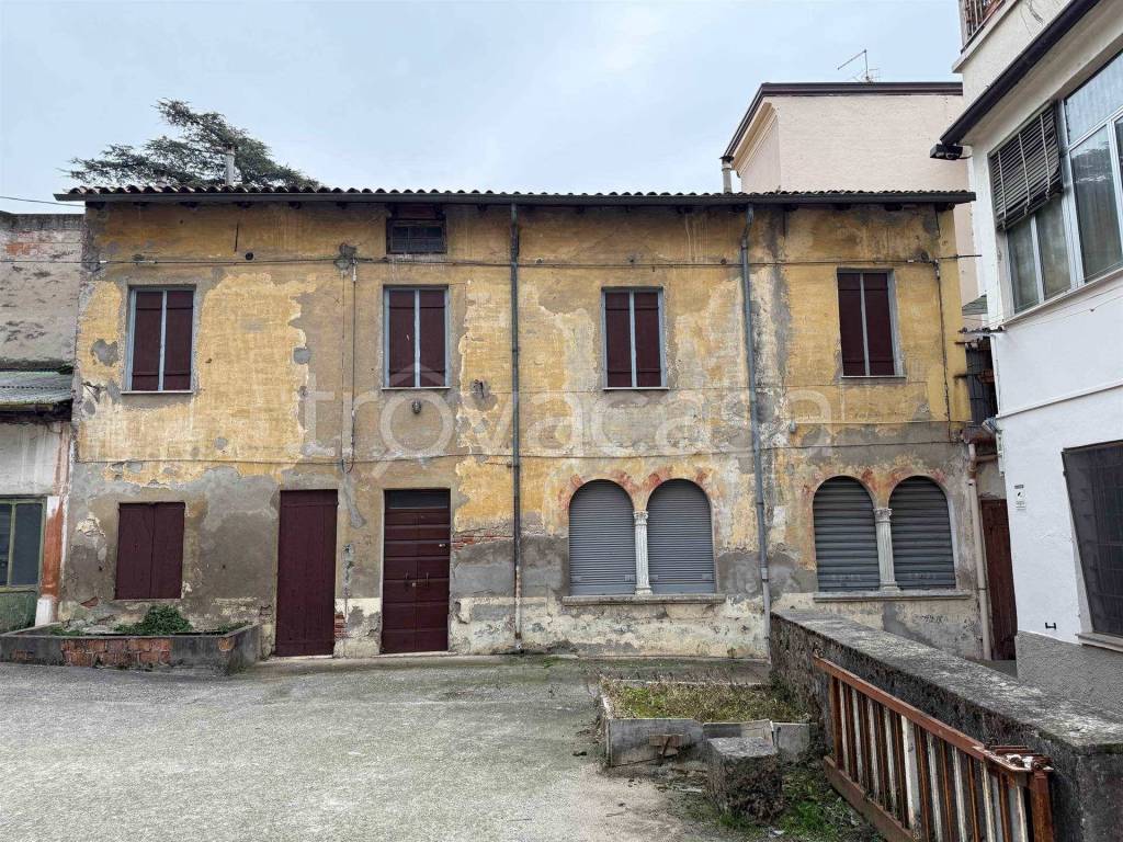 casa indipendente in vendita a Verona in zona Borgo Trento