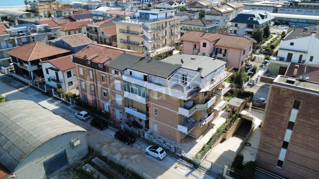 immagine annuncio 11 di 12