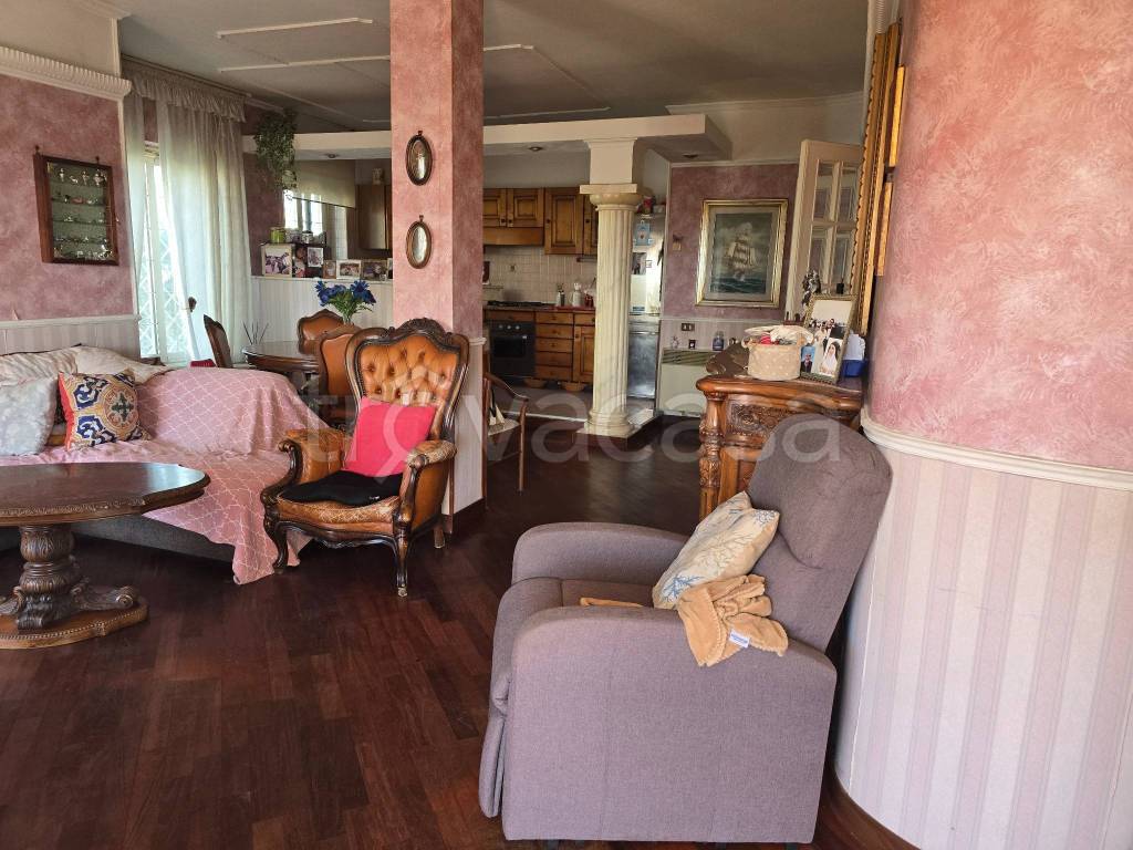 immagine annuncio 11 di 12