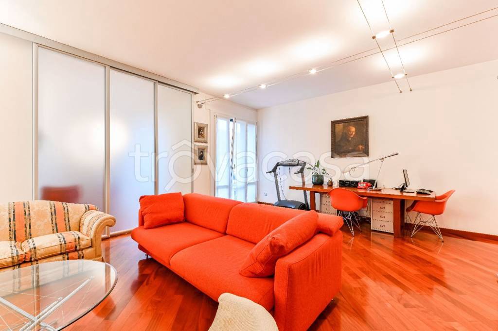 immagine annuncio 2 di 8