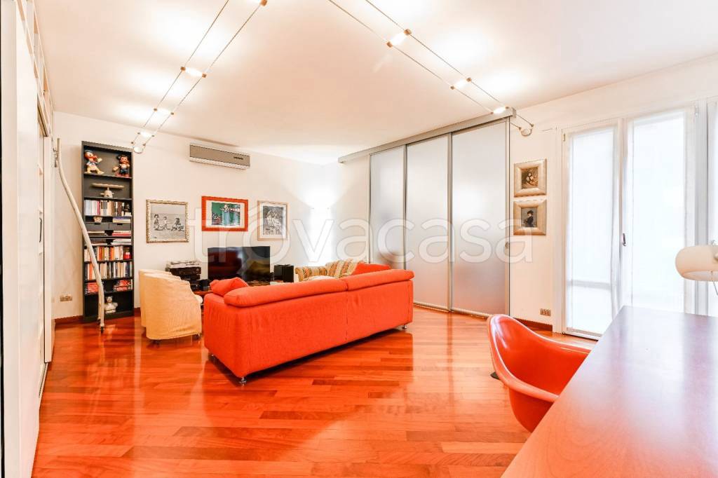 immagine annuncio 4 di 8