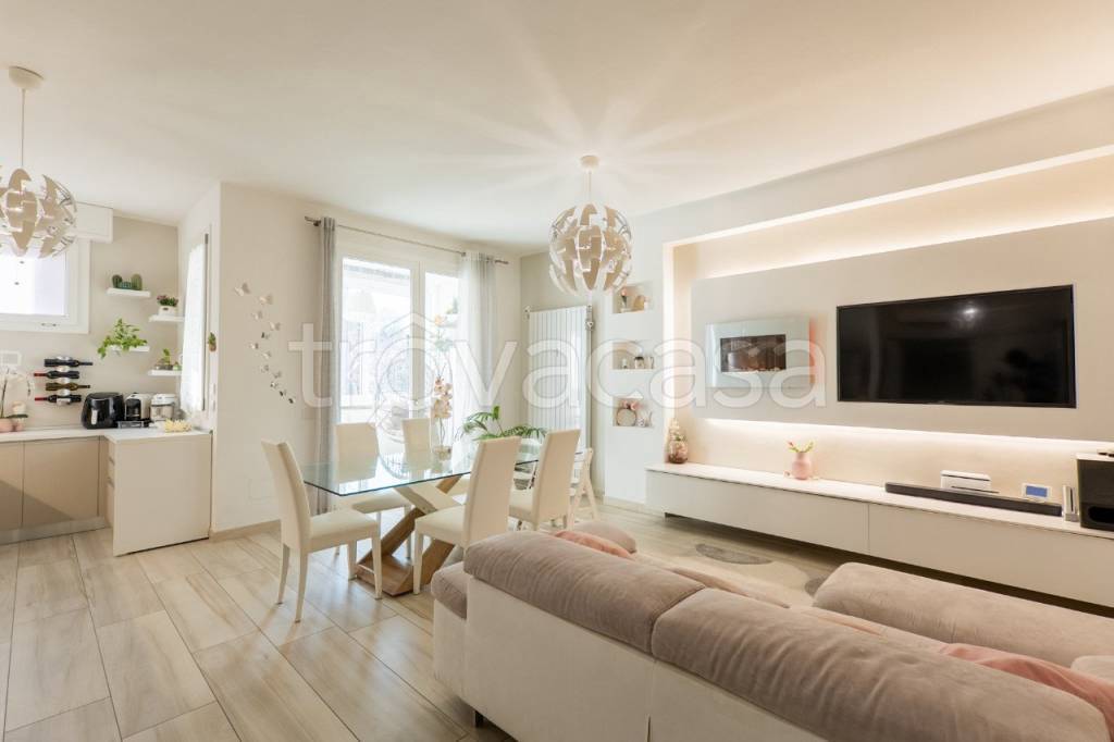 immagine annuncio 1 di 12