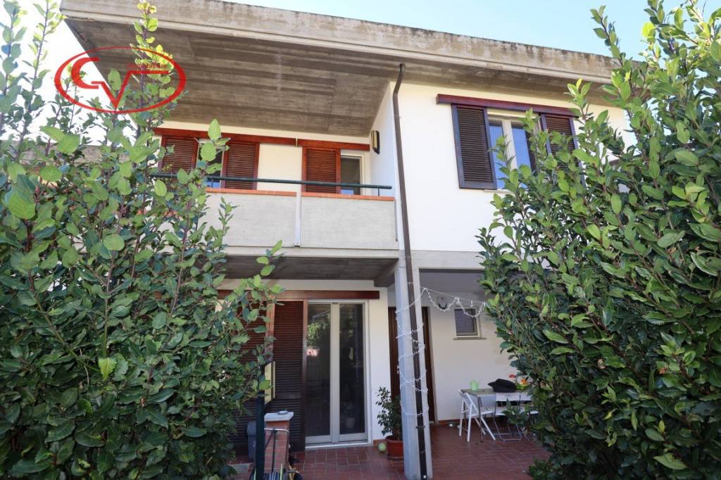 casa indipendente in vendita a Loro Ciuffenna