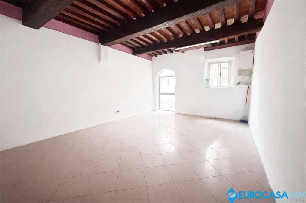 negozio in affitto a Carpi in zona Centro Storico