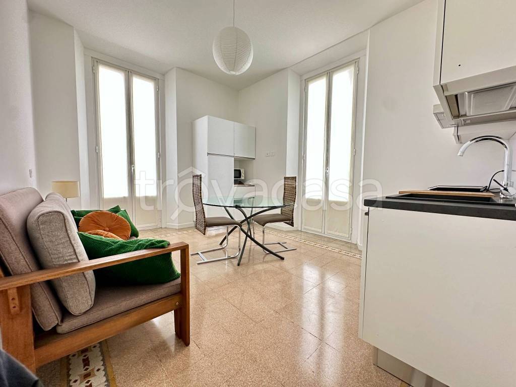 immagine annuncio 1 di 12