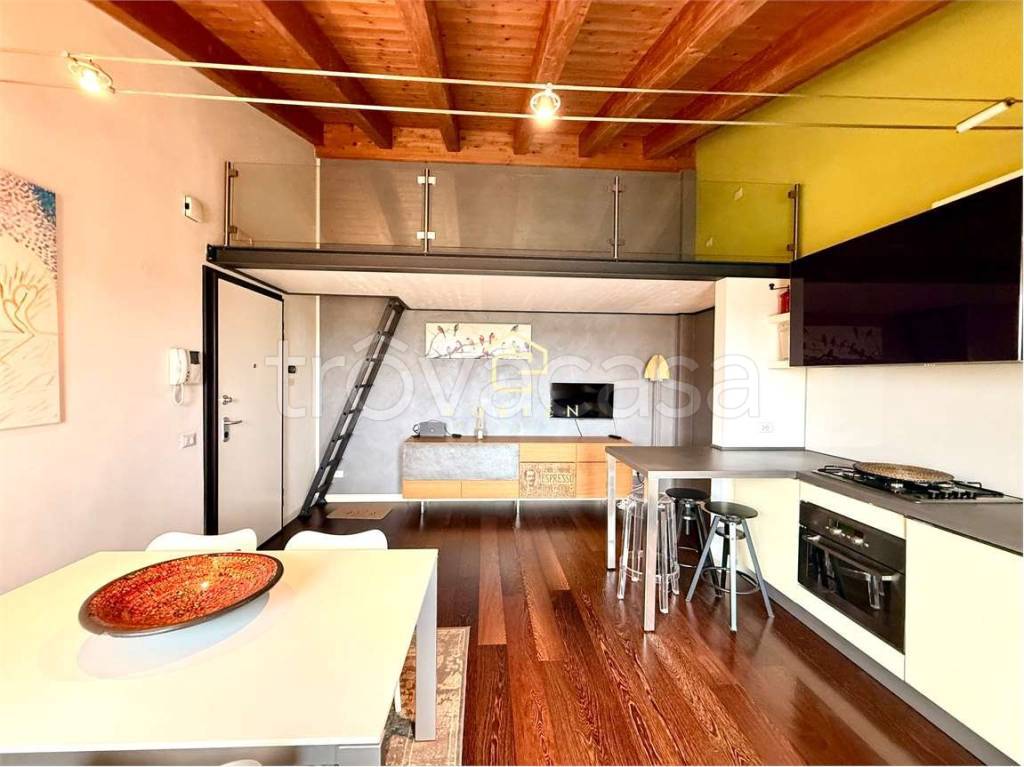 immagine annuncio 1 di 14