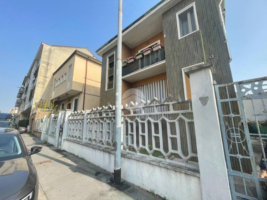 immagine annuncio 1 di 13