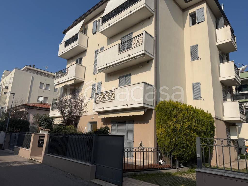 immagine annuncio 11 di 12