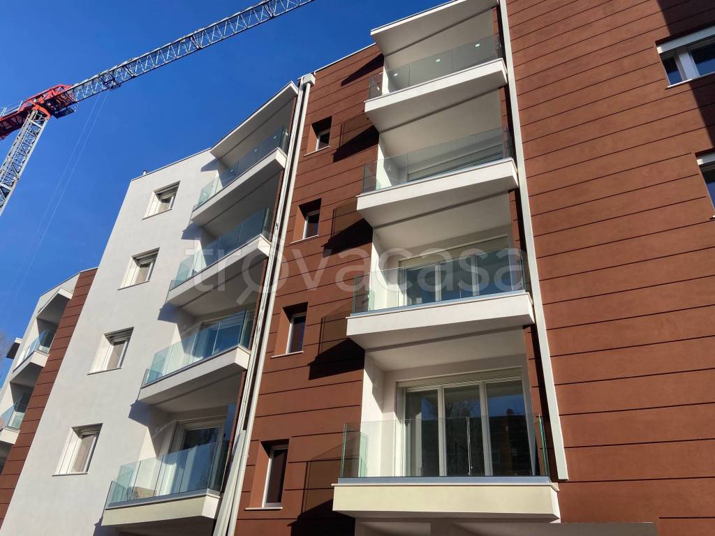 immagine annuncio 4 di 8