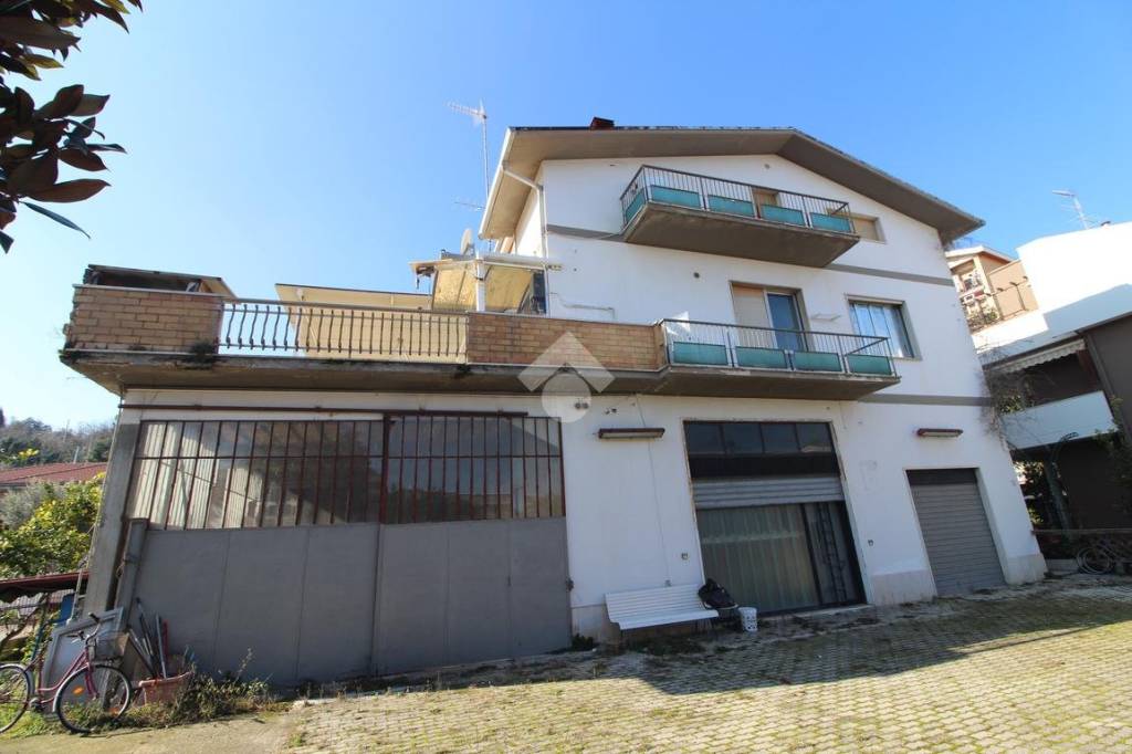 immagine annuncio 12 di 13