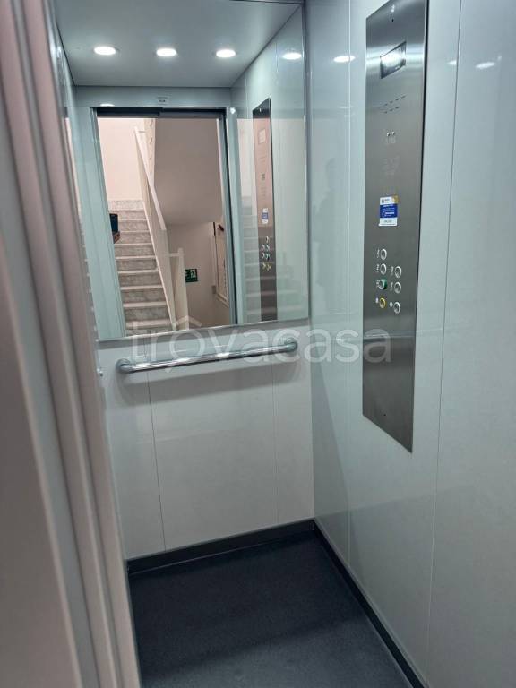 immagine annuncio 11 di 12