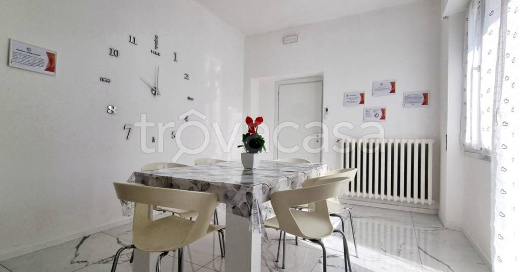 immagine annuncio 1 di 8