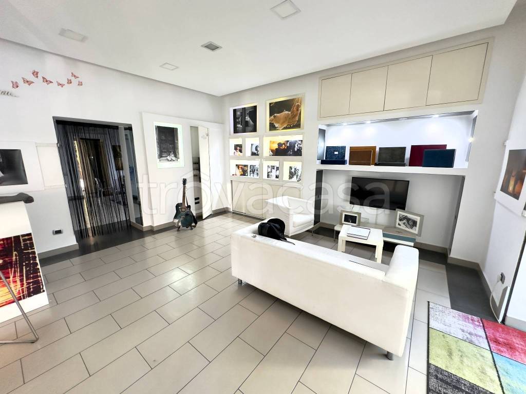 immagine annuncio 2 di 12