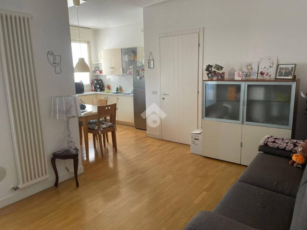 immagine annuncio 1 di 8