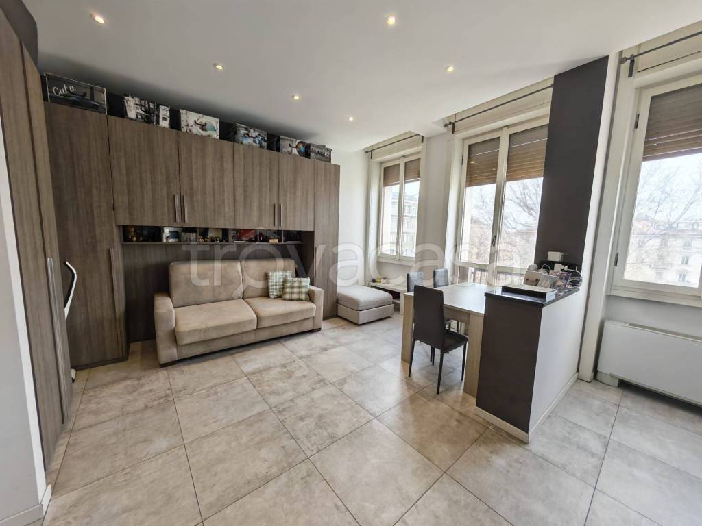 immagine annuncio 1 di 15