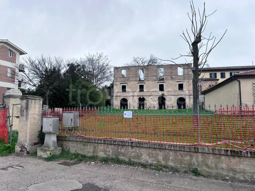 immagine annuncio 1 di 6