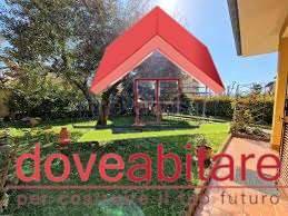 casa indipendente in vendita a Pinerolo in zona Baudenasca