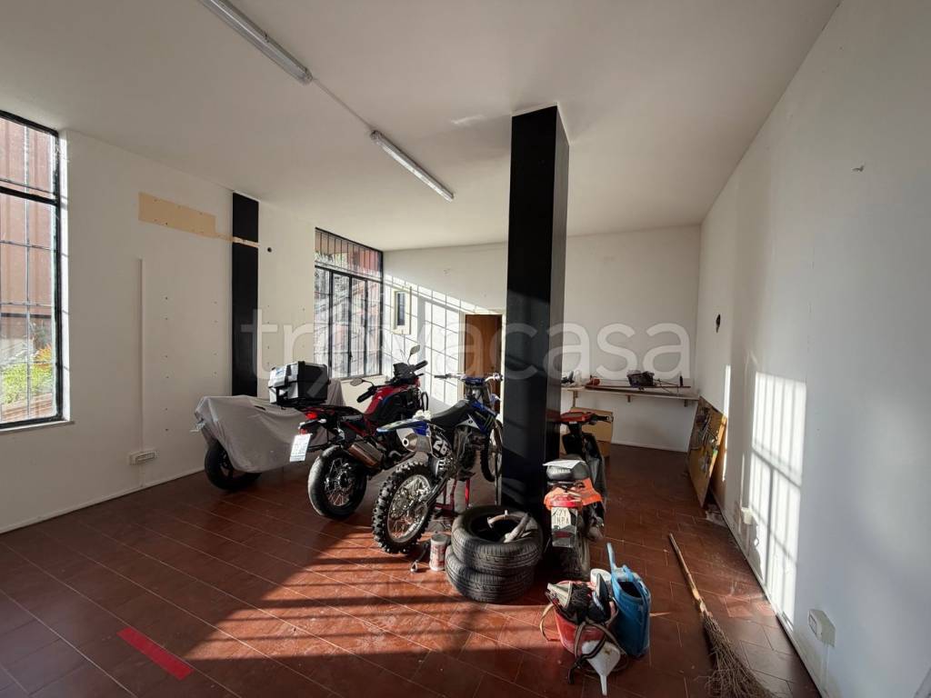 immagine annuncio 1 di 8