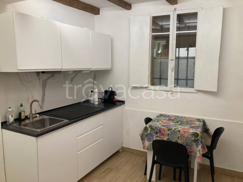 appartamento in affitto a Bologna in zona Santo Stefano