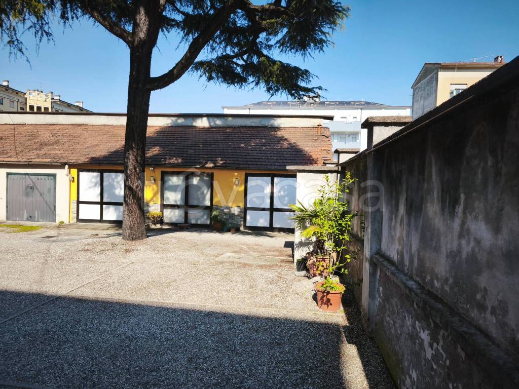 immagine annuncio 1 di 9