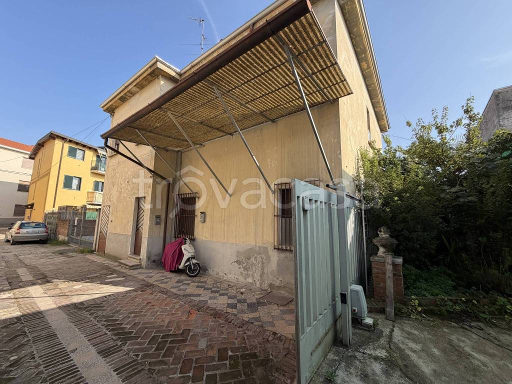 immagine annuncio 3 di 8