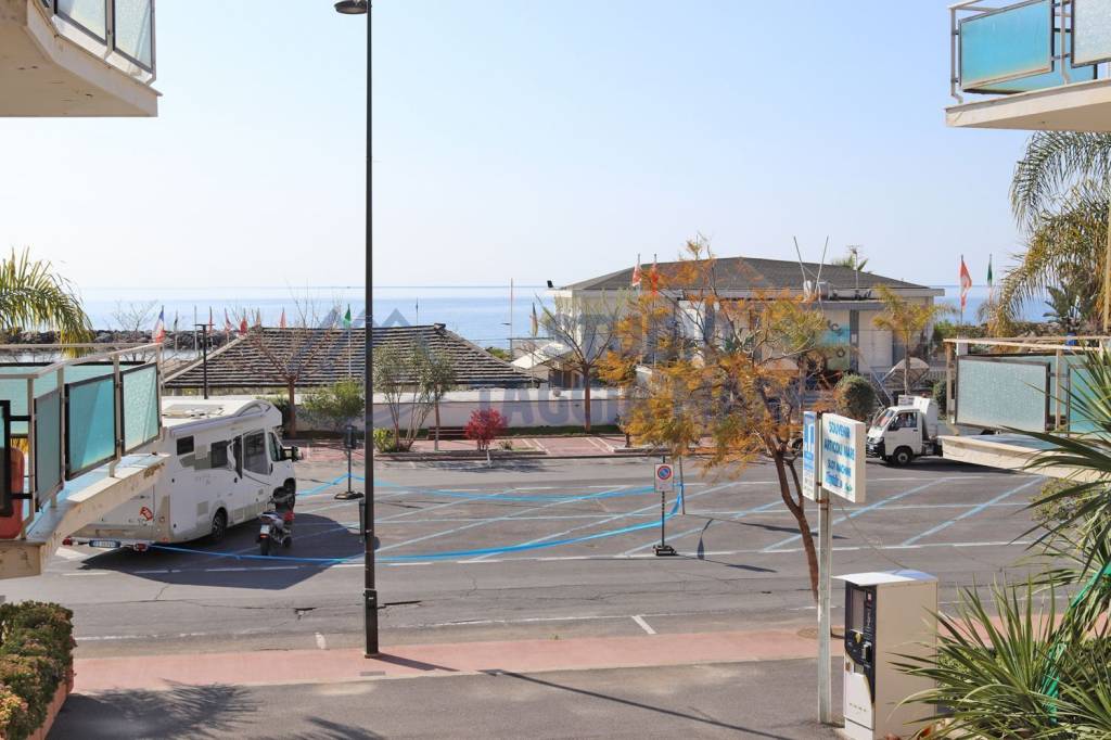 appartamento in vendita a Taggia in zona Arma di Taggia