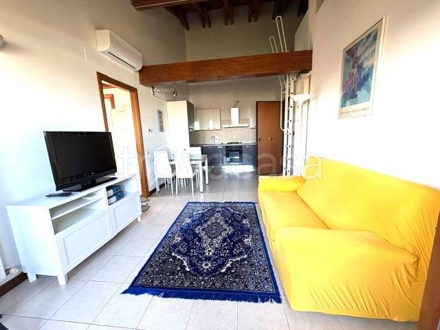 immagine annuncio 1 di 8