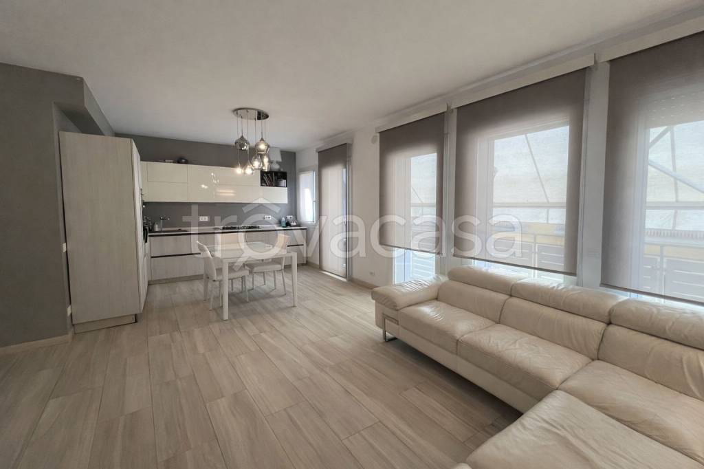 immagine annuncio 1 di 14