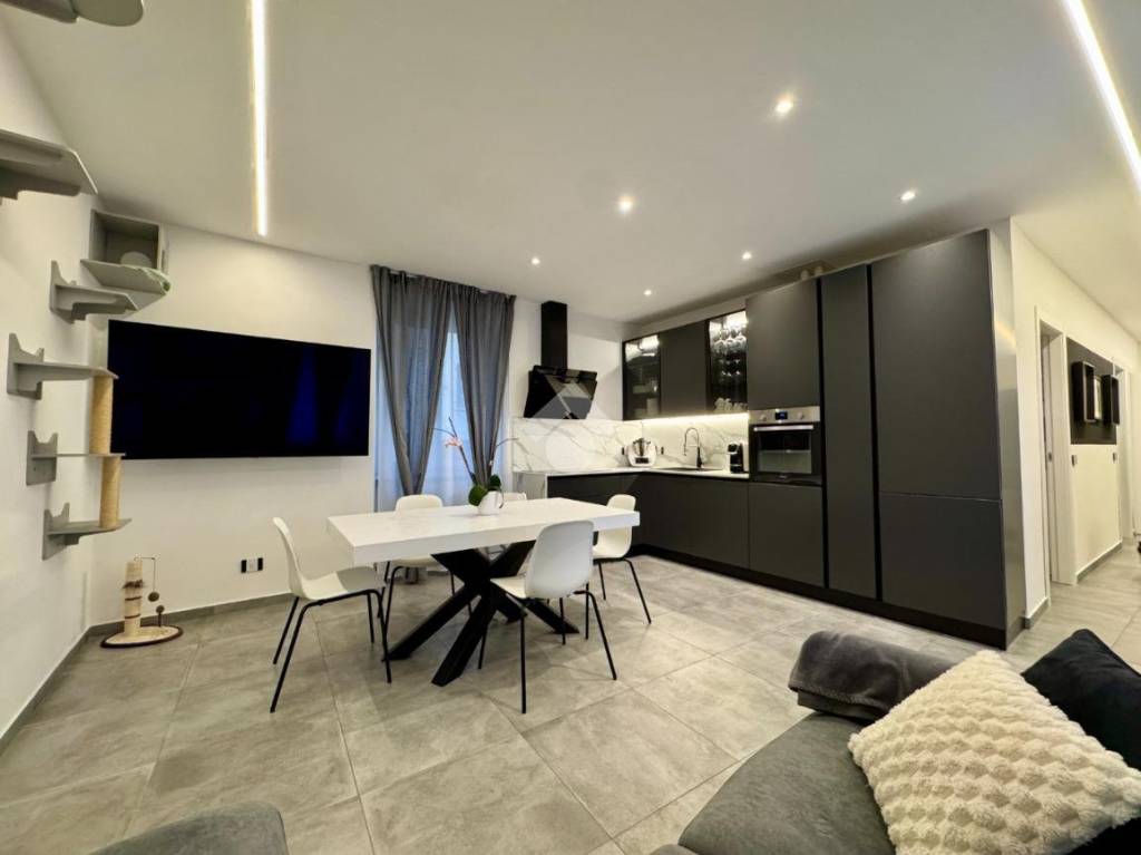 immagine annuncio 1 di 14