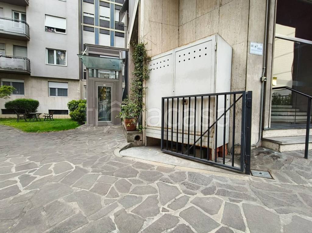 immagine annuncio 1 di 8