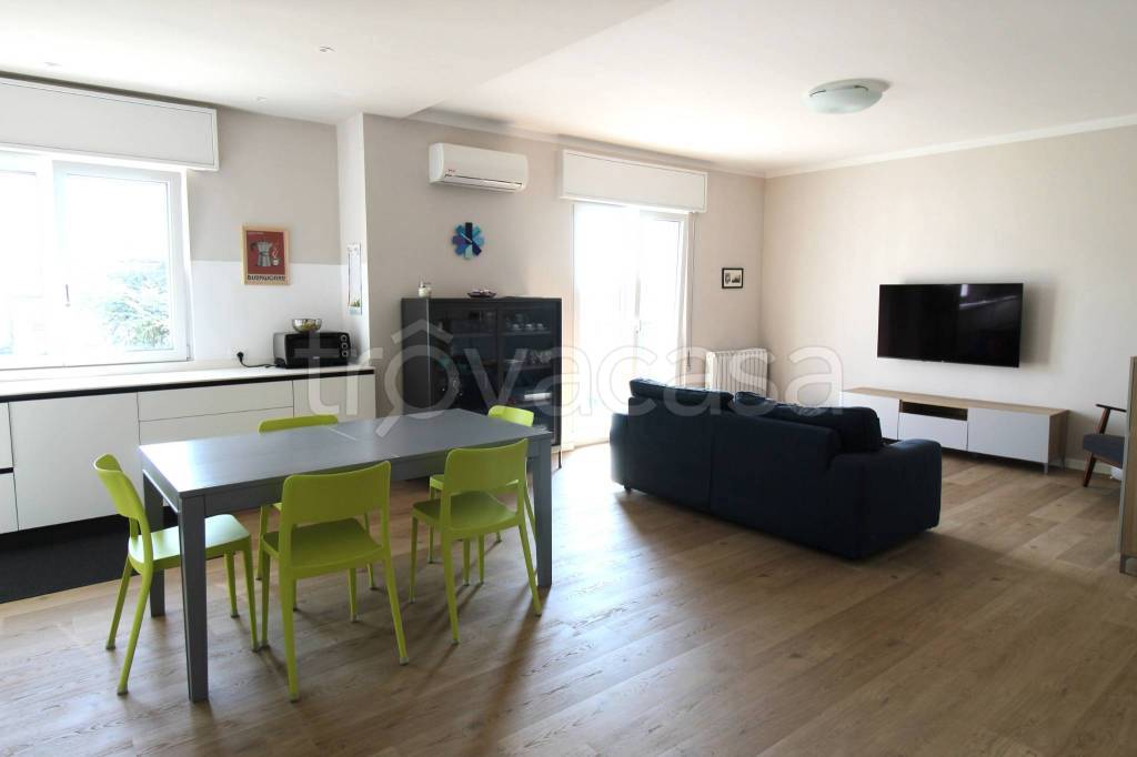 immagine annuncio 1 di 14