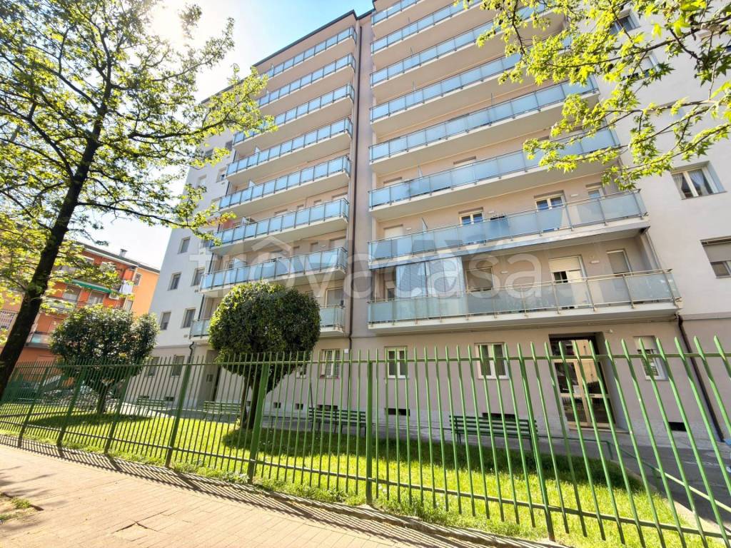 immagine annuncio 11 di 12