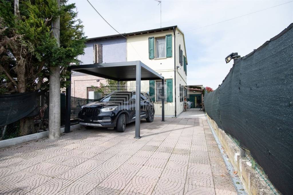 casa indipendente in vendita a Conselice