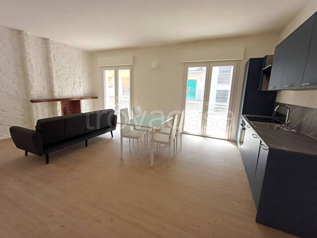 immagine annuncio 1 di 8