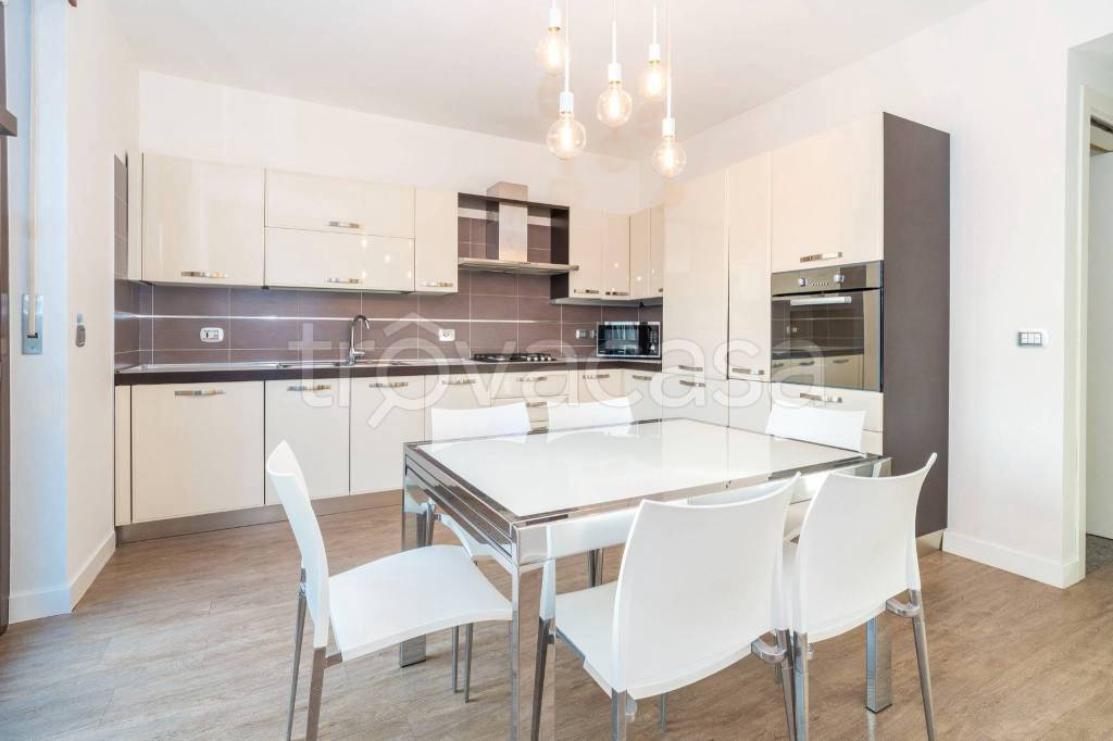 immagine annuncio 2 di 13