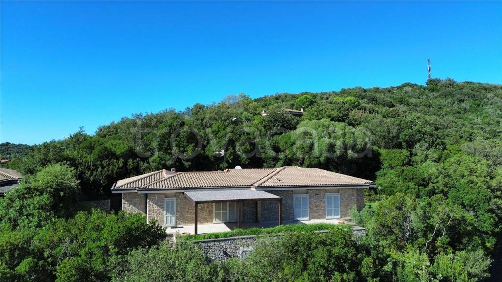 casa indipendente in vendita a Castiglione della Pescaia in zona Punta Ala