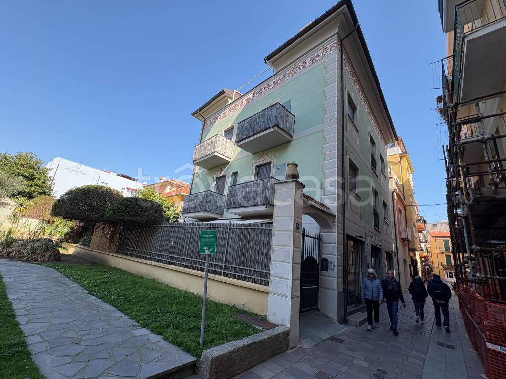 immagine annuncio 1 di 14