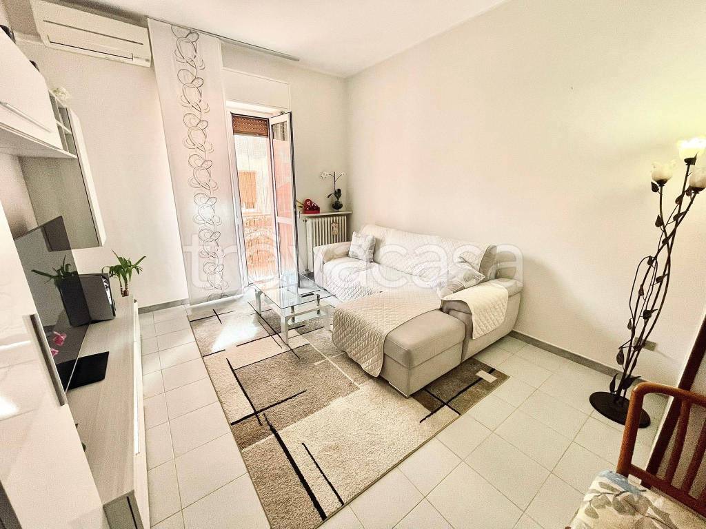 immagine annuncio 1 di 14