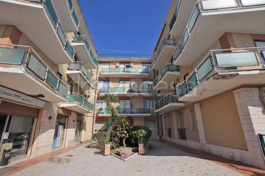 immagine annuncio 12 di 13