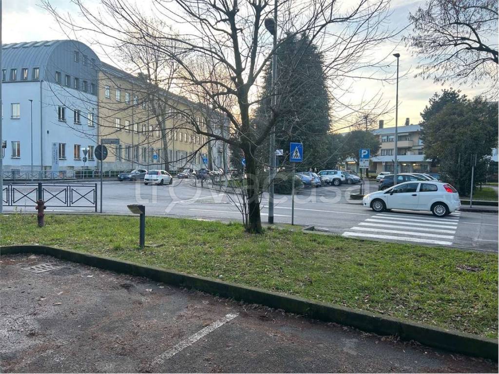 ufficio in affitto a Dalmine