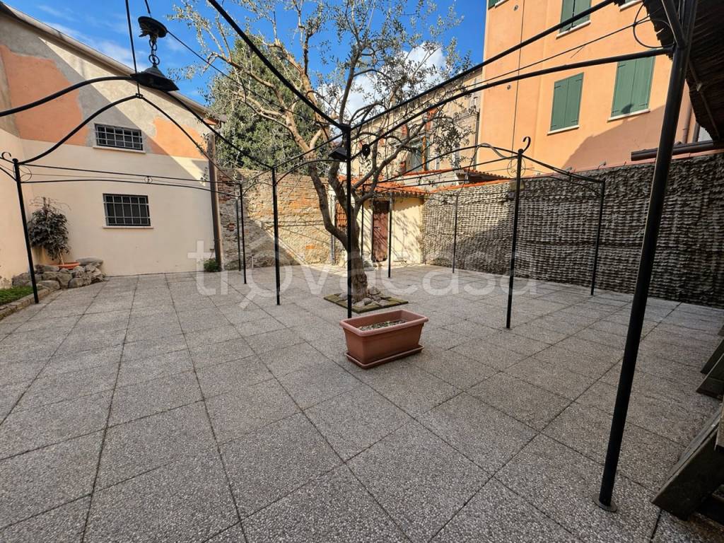 immagine annuncio 1 di 8