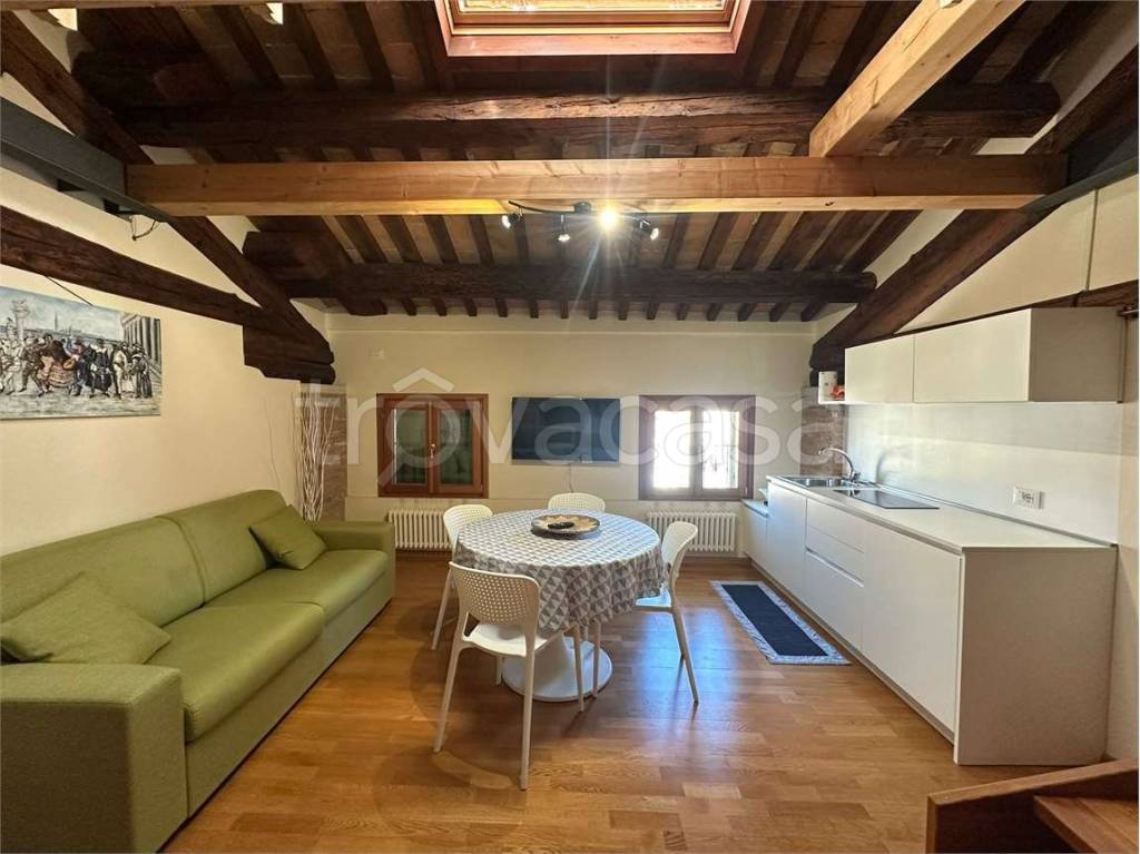 immagine annuncio 1 di 14