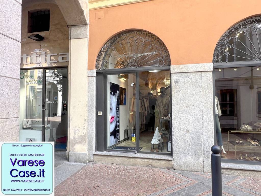 negozio in affitto a Varese in zona Centro Città