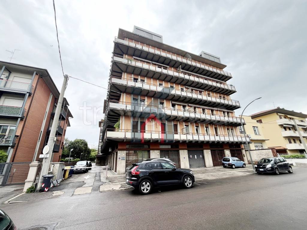 immagine annuncio 1 di 14